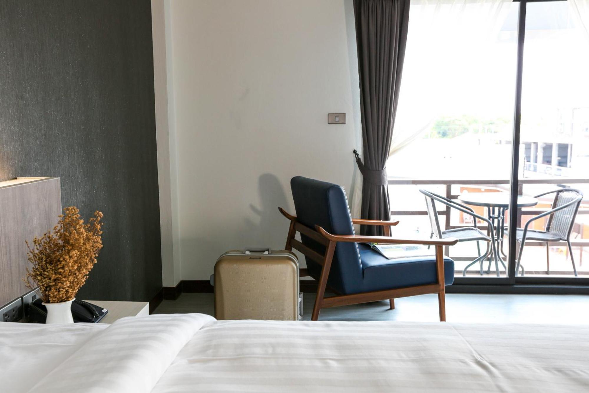Socool Grand Hotel Nang Rong Экстерьер фото