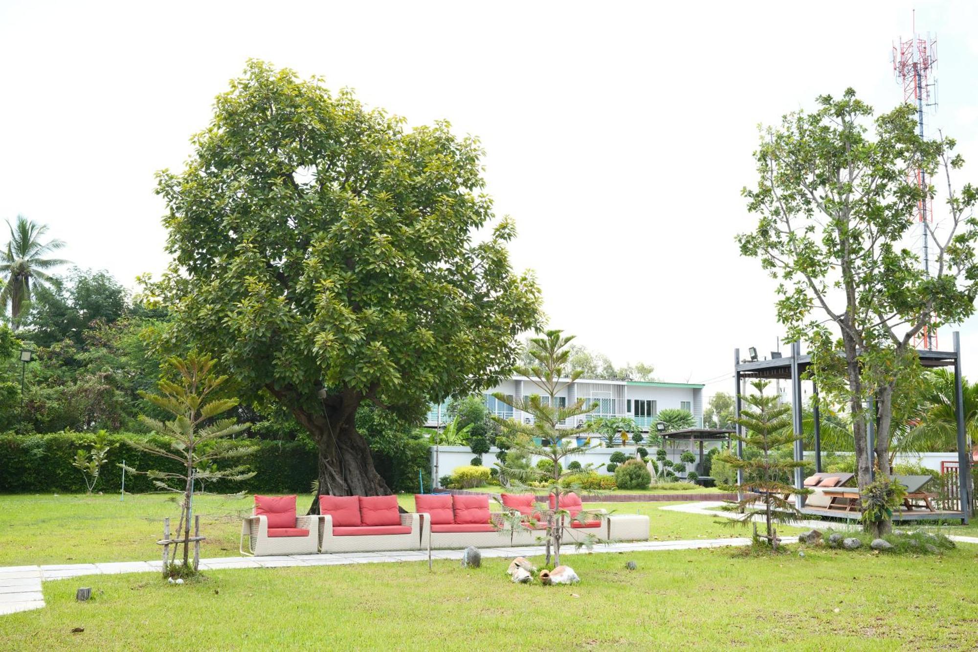 Socool Grand Hotel Nang Rong Экстерьер фото